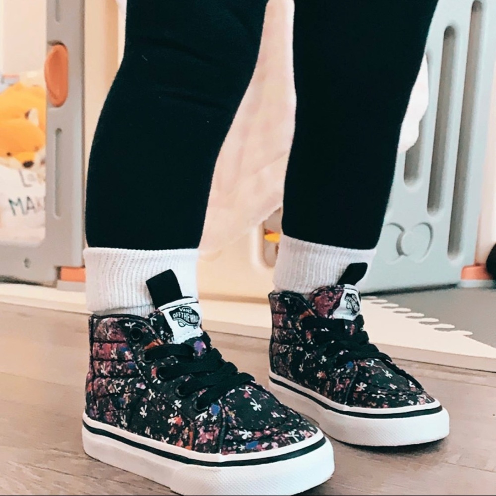 NWOB Vans Floral Hi Tops size 4.5 Toddler